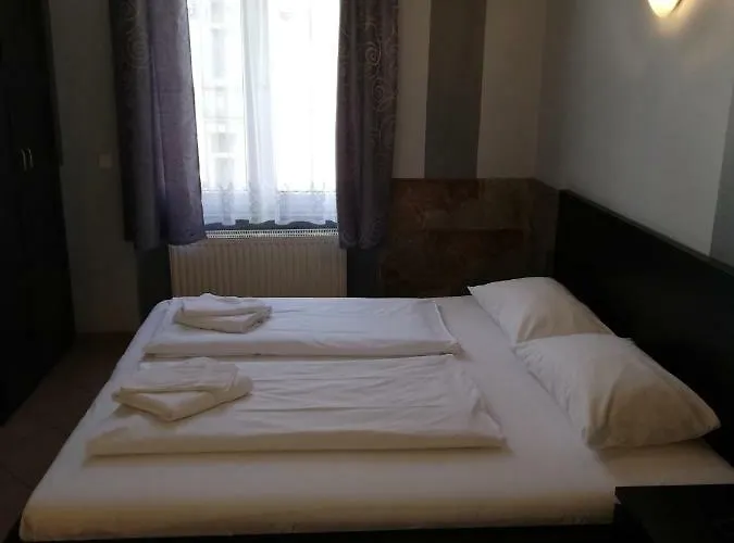 Angel Hotel 2*
