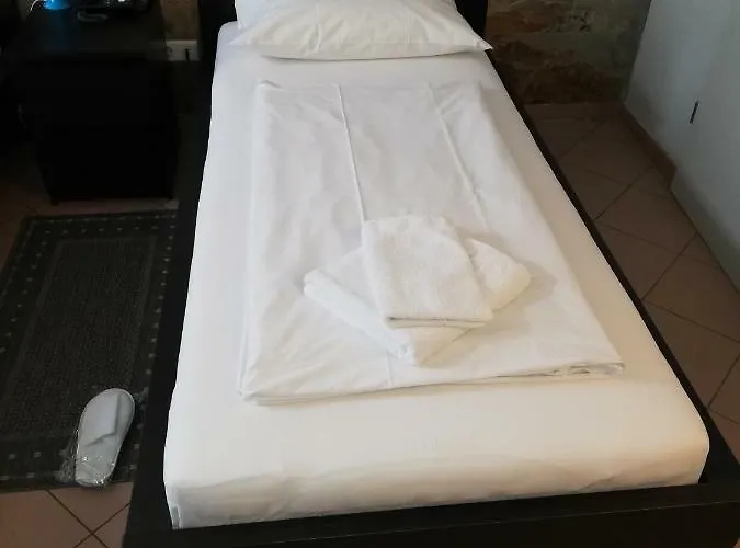 Angel Hotel 2*
